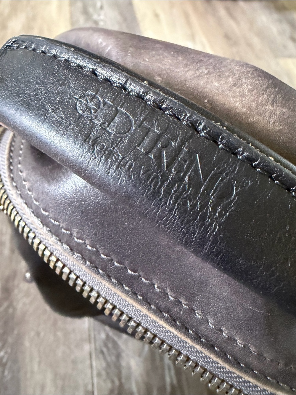 Old Trend Sun Wing Genuine Leather Backpack - Picture 5 of 15